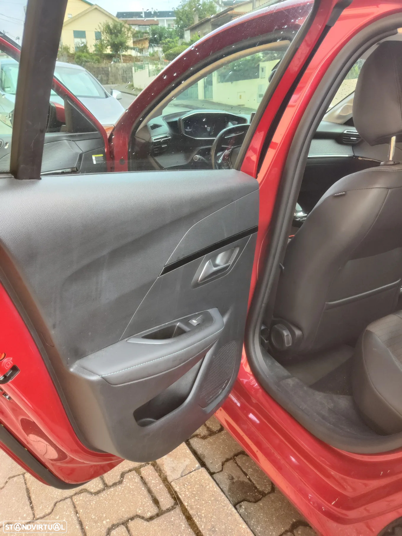 Peugeot e-208 50 kWh Allure - 36