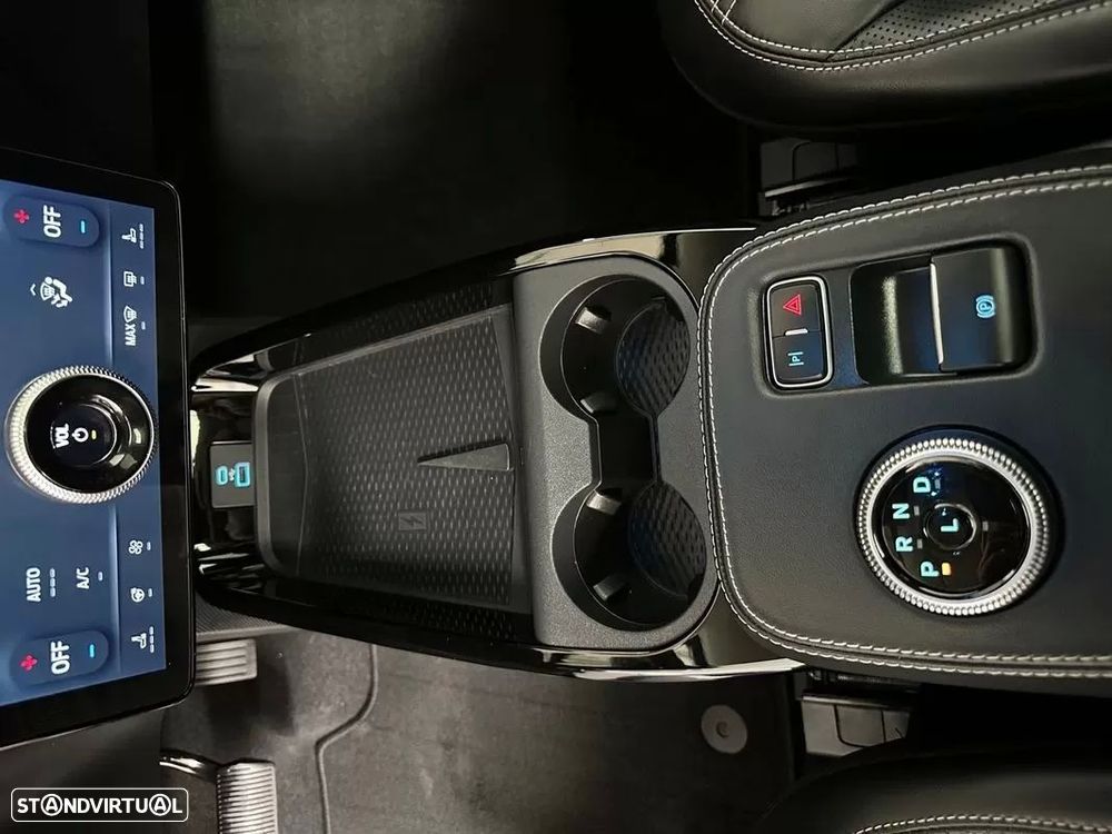 Ford Mustang Mach-E - 16