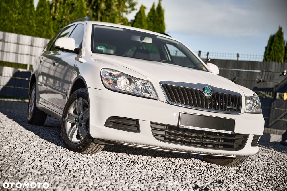 Skoda Octavia 1.6 TDI DPF Elegance - 26