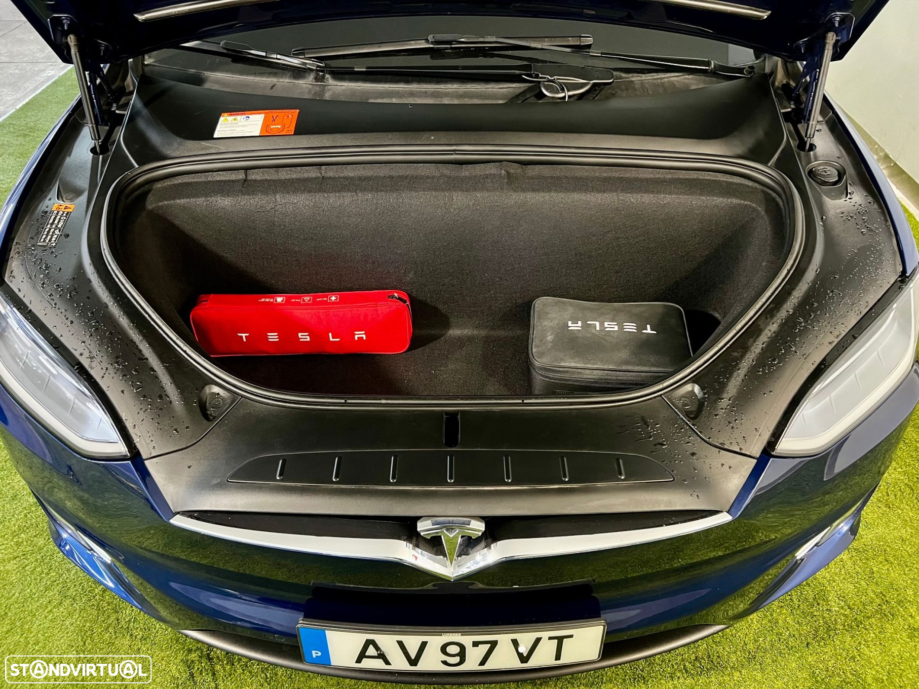 Tesla Model X 75D - 35