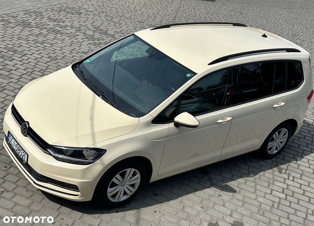 Volkswagen Touran - 1
