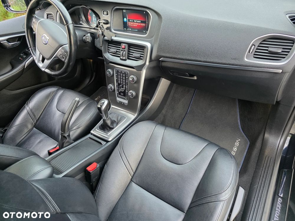 Volvo V40 D4 You - 27
