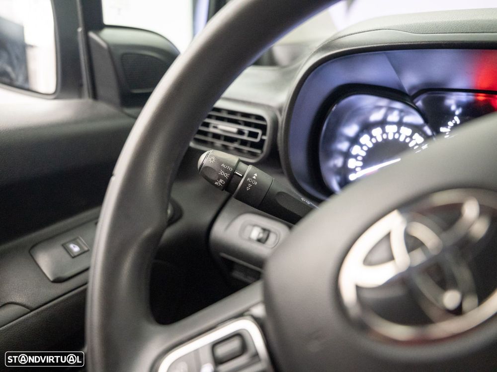 Toyota Proace City 1.5D L2 Exclusive - 18