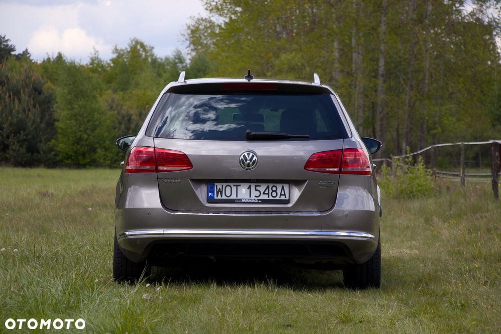 Volkswagen Passat Variant 2.0 TDI DSG BlueMotion Technology Exclusive - 6