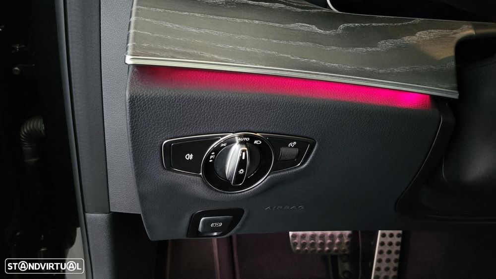 Mercedes-Benz E 300 de AMG Line - 26