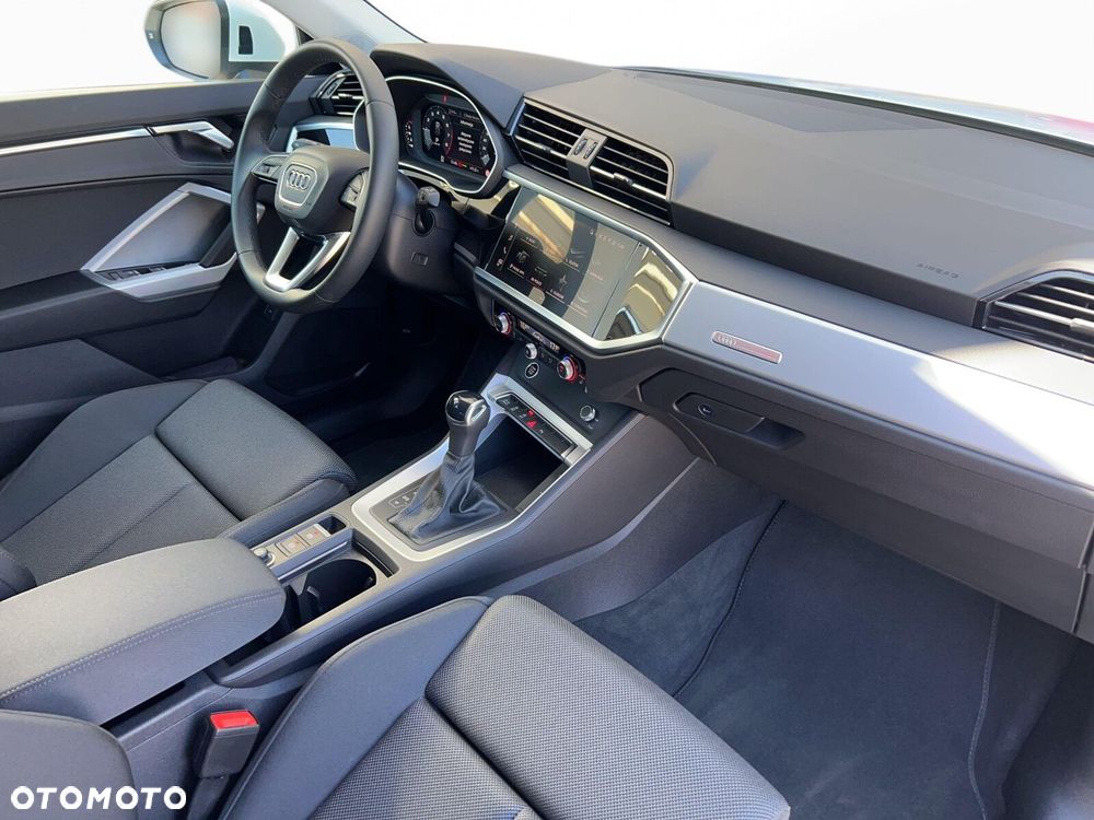 Audi Q3 Sportback - 22