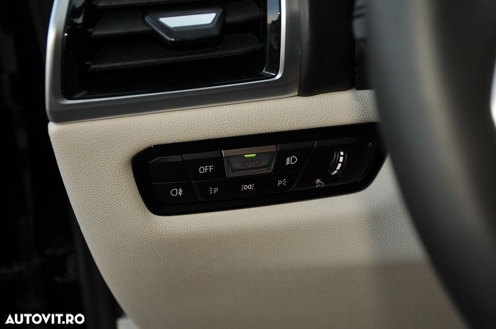 BMW Seria 8 840i - 26