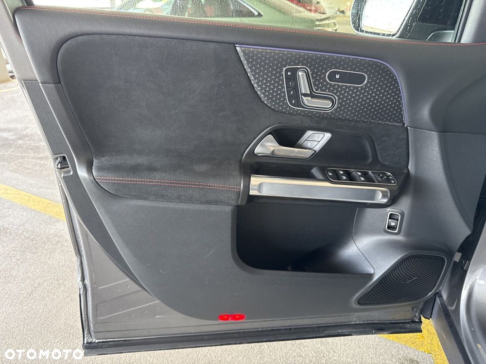 Mercedes-Benz GLB - 17