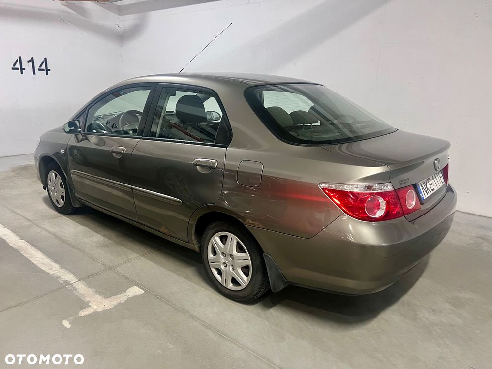 Honda City 1.4 Comfort - 6