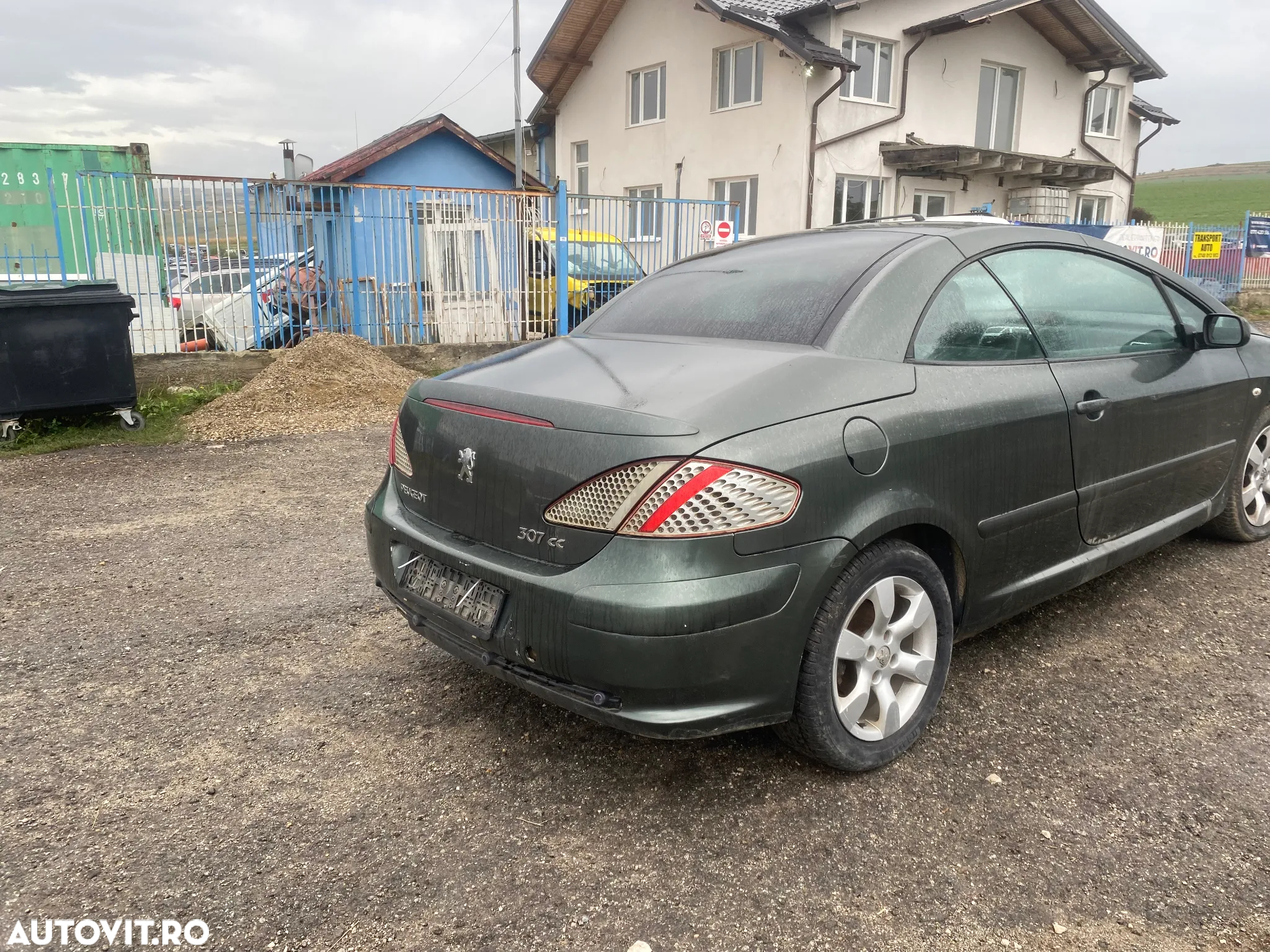 Dezmembrez piese Peugeot 307 CC - 3