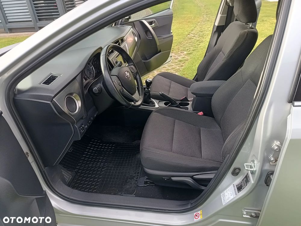 Toyota Auris 1.6 Valvematic Comfort - 13