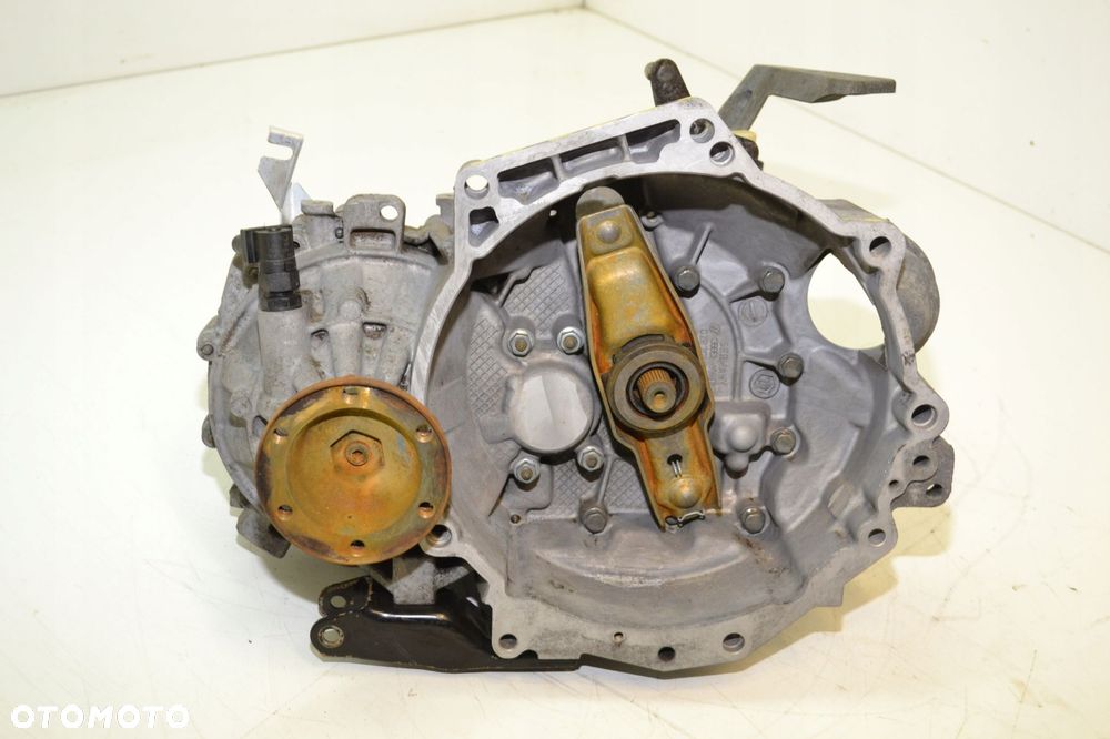 SKODA FABIA I 1.9 TDI SKRZYNIA BIEGÓW MANUALNA 02R301107 - 2