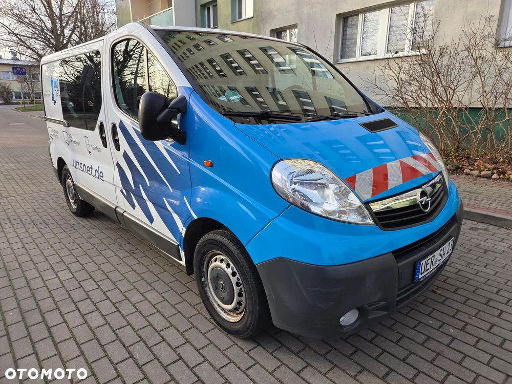 Opel Vivaro - 1