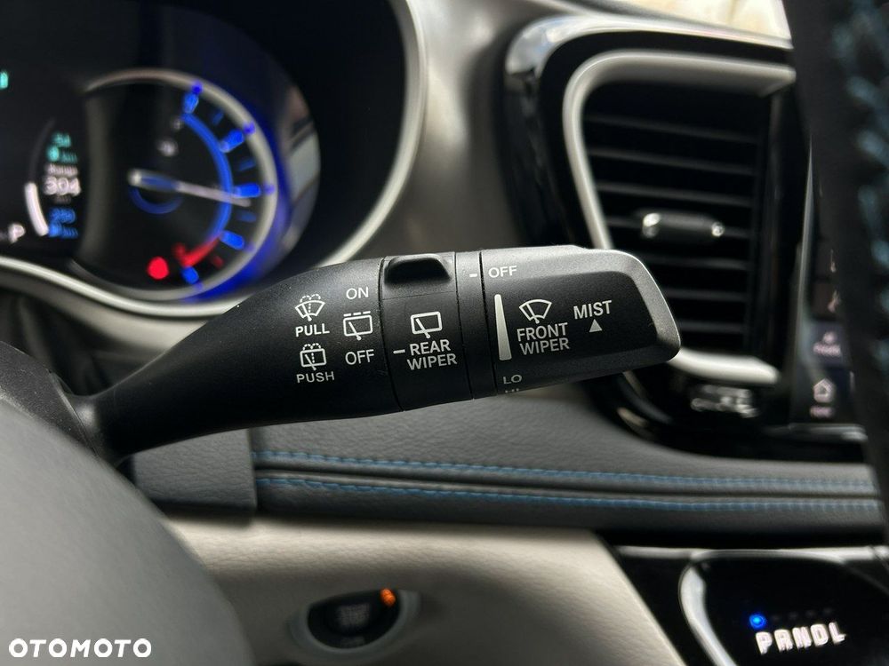 Chrysler Pacifica - 20