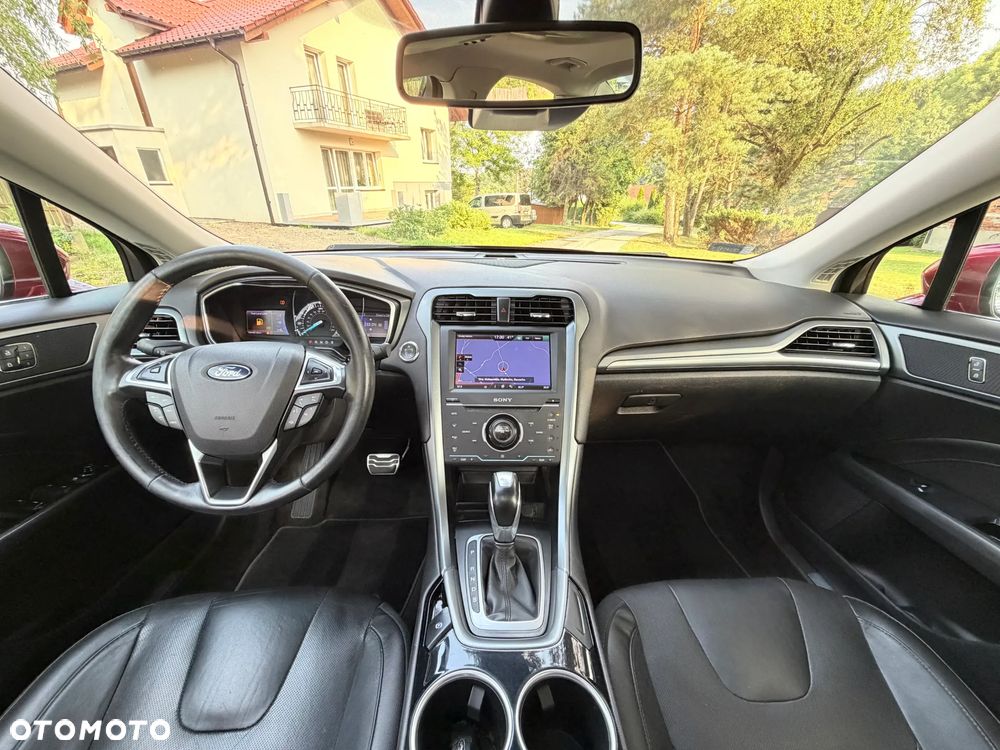 Ford Fusion 2.0 EcoBoost Titanium - 17