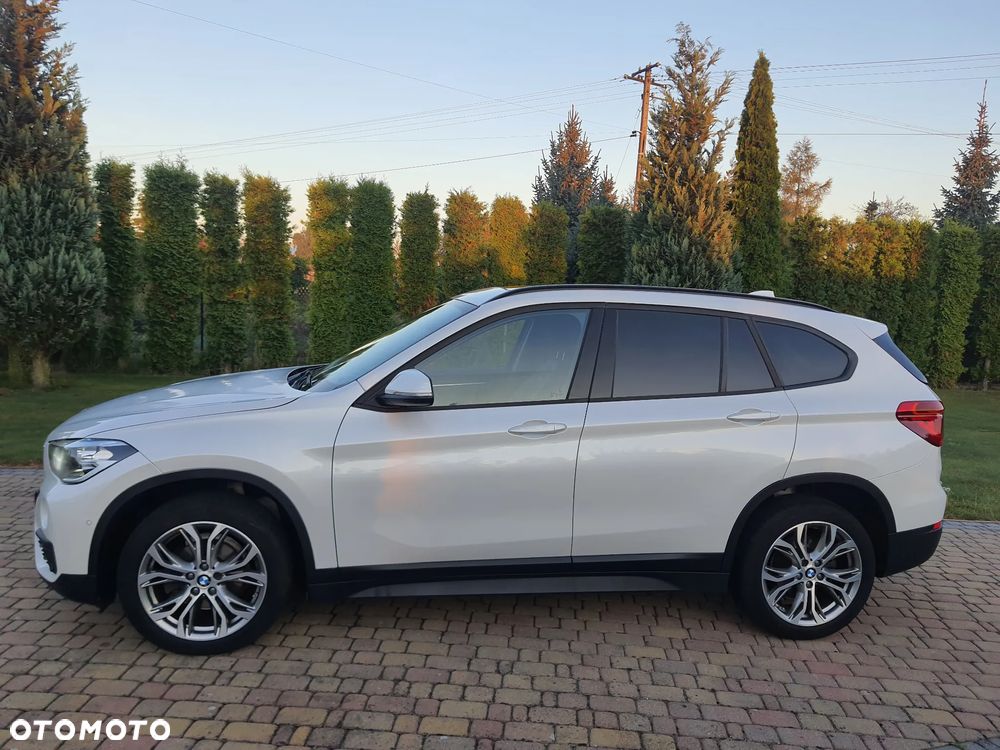 BMW X1 sDrive16d Sport Line - 1