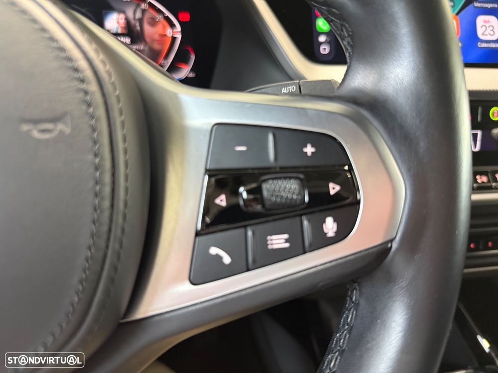 BMW 116 d Pack Desportivo M Auto - 25