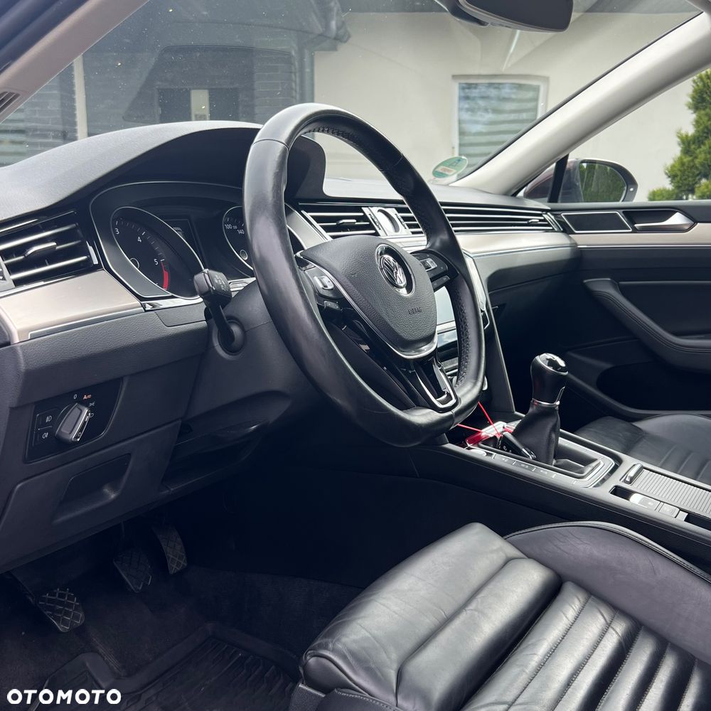 Volkswagen Passat 2.0 TDI BMT Highline - 22