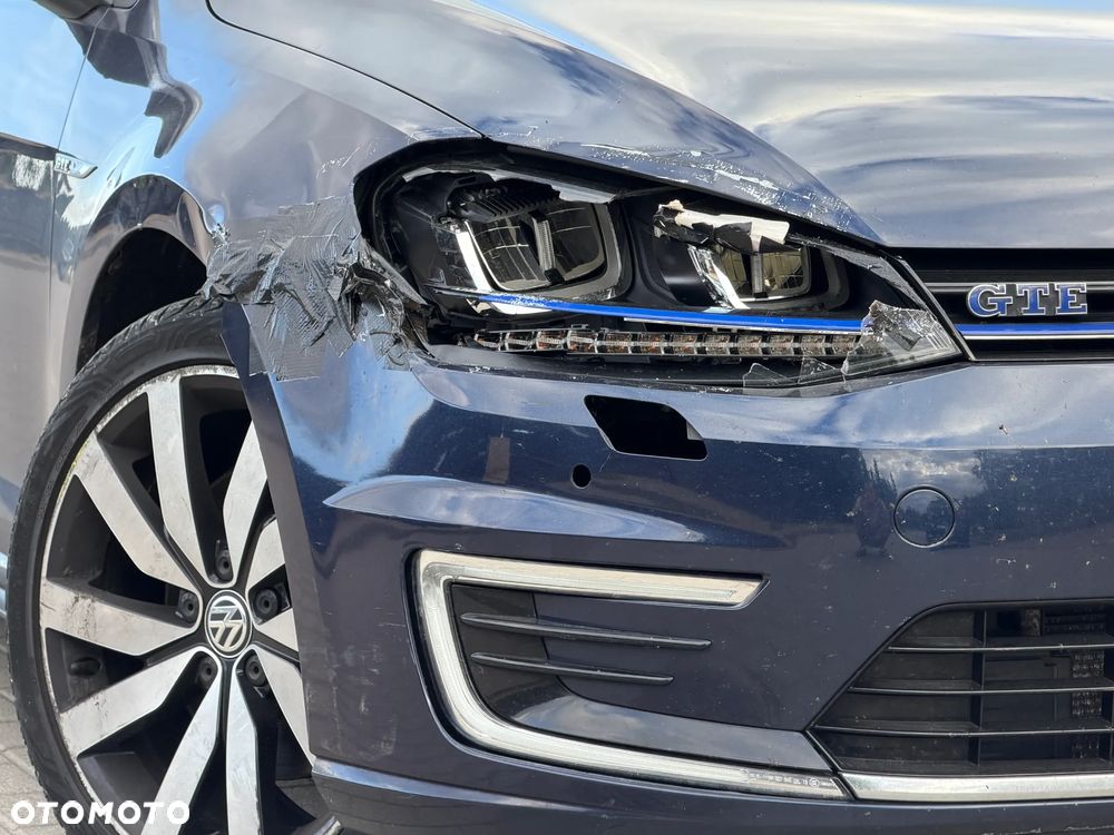 Volkswagen Golf - 33