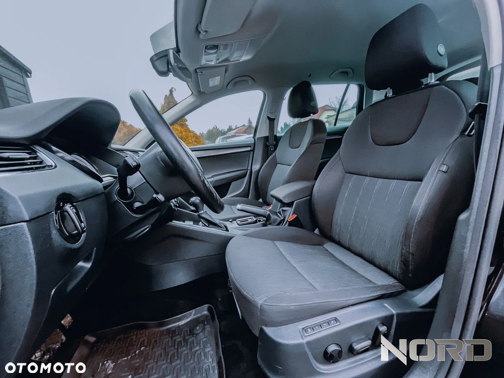 Skoda Octavia 1.8 TSI DSG Style - 12