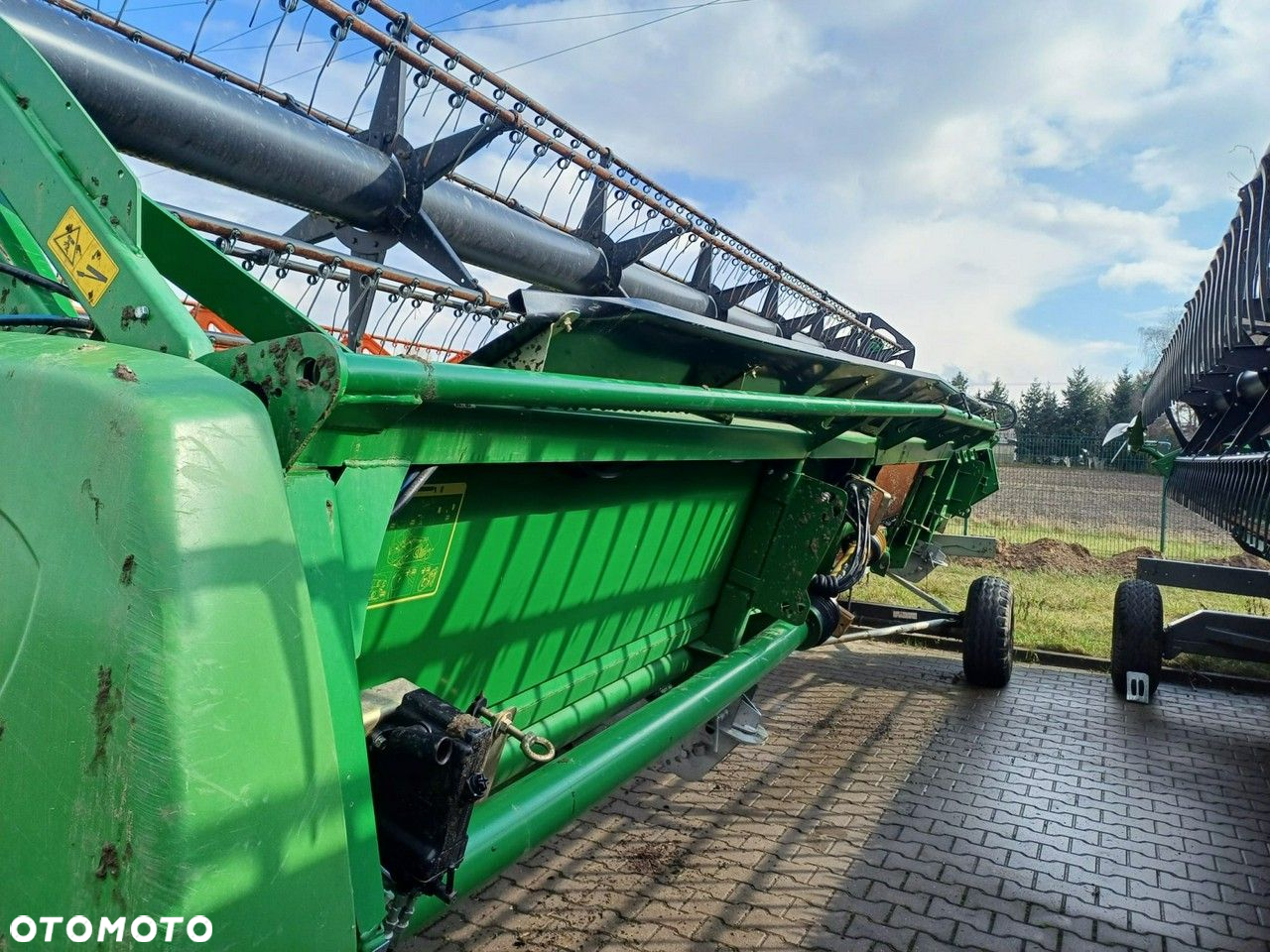 John Deere S680i - 23