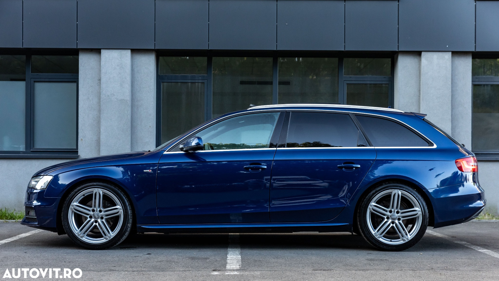 Audi A4 Avant 2.0 TDI DPF clean diesel multitronic S line Sportpaket - 15