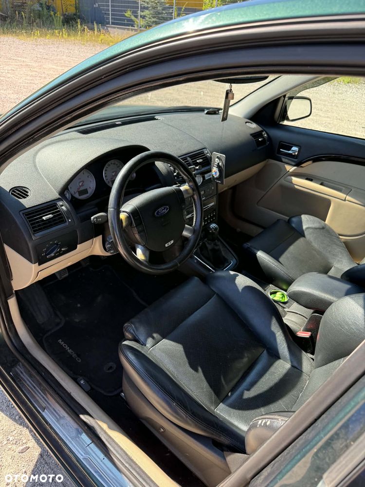 Ford Mondeo 2.0 Ghia - 15