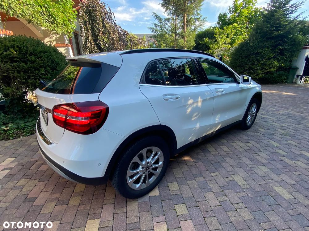 Mercedes-Benz GLA 200 7G-DCT AMG Line - 5