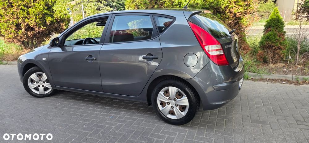 Hyundai i30 1.4 Base EU5 - 11