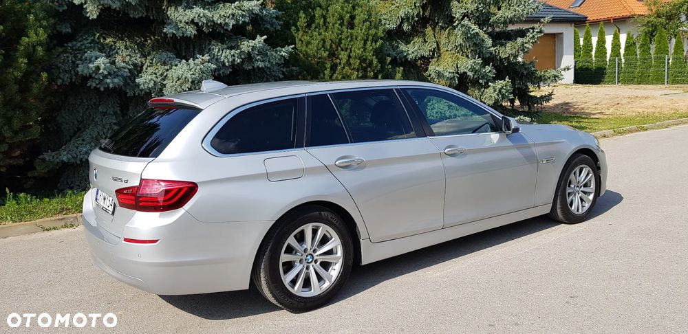 BMW Seria 5 525d Sport-Aut Luxury Line - 12