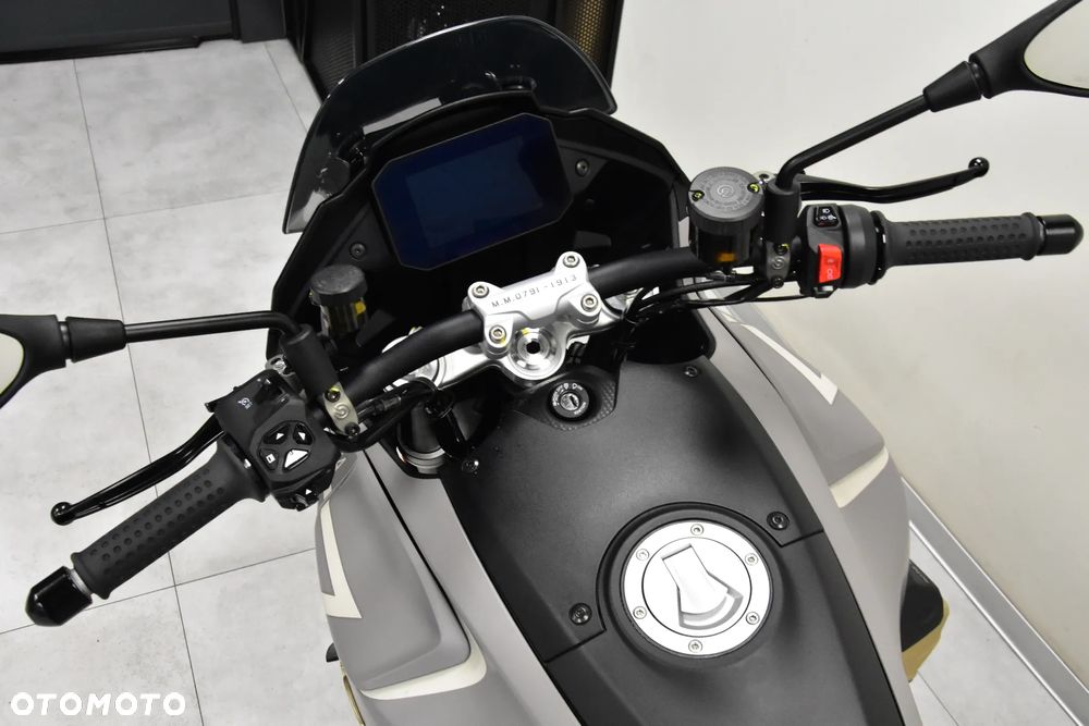 Moto Guzzi V100 Mandello - 22