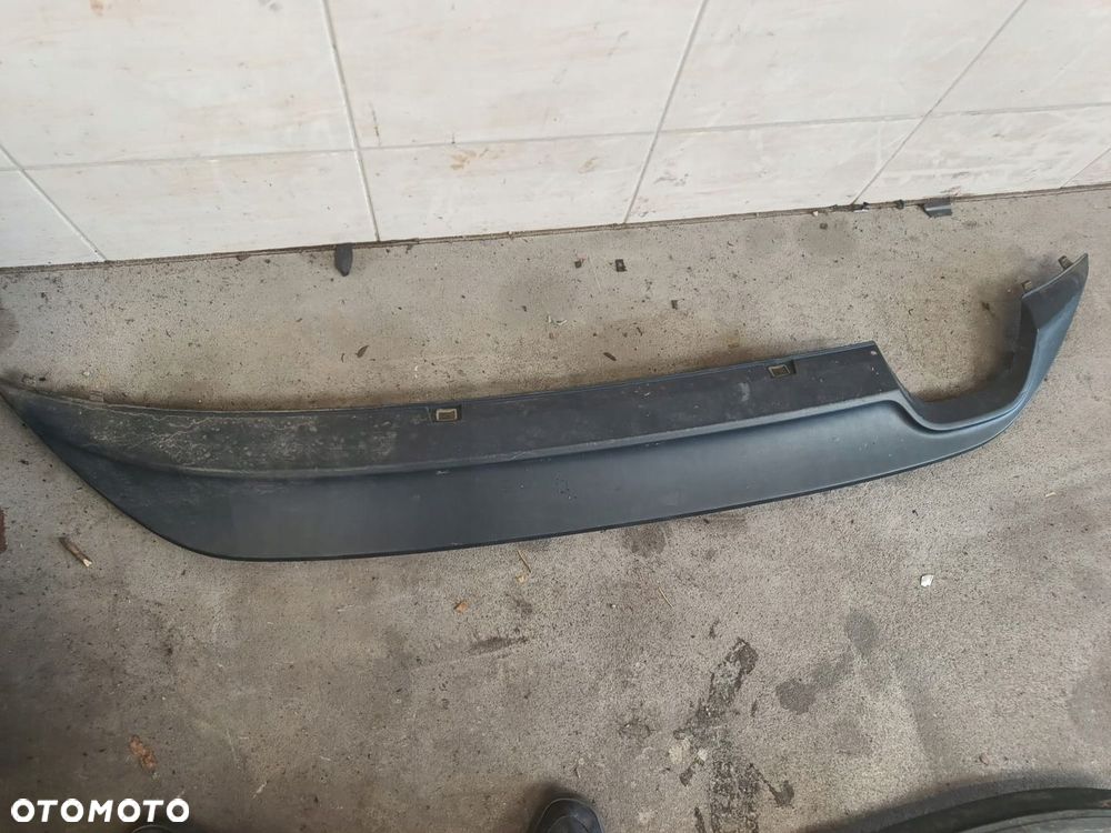 VW GOLF VII DYFUZOR SPOJLER DOKLADKA TYŁ 5G6 807 568D - 1