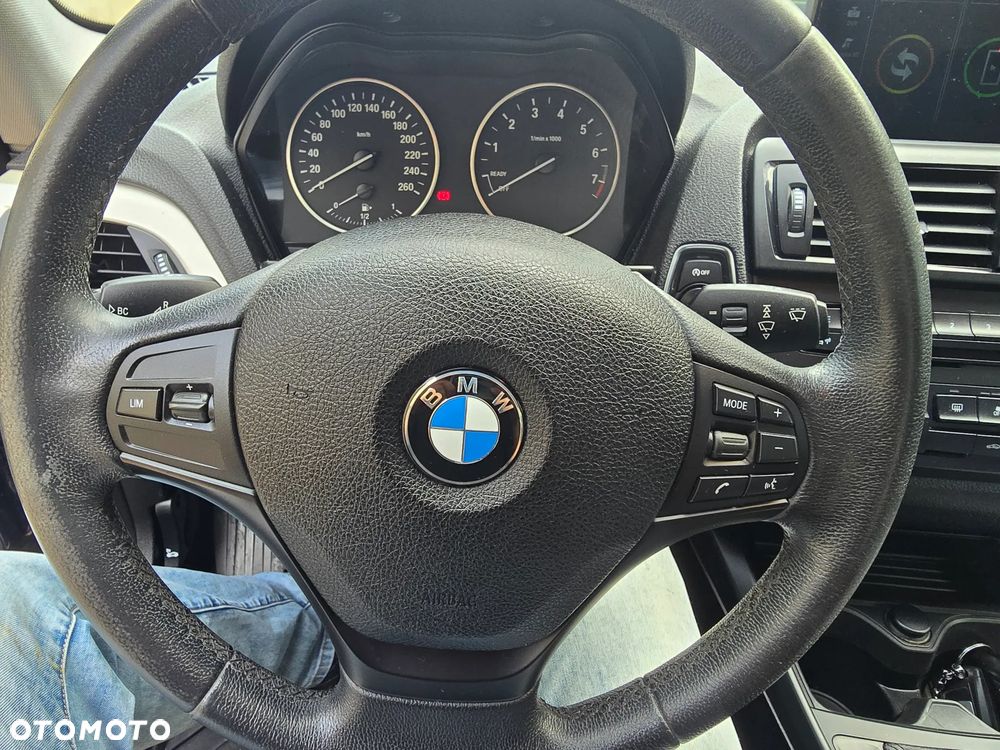 BMW Seria 1 116i - 11