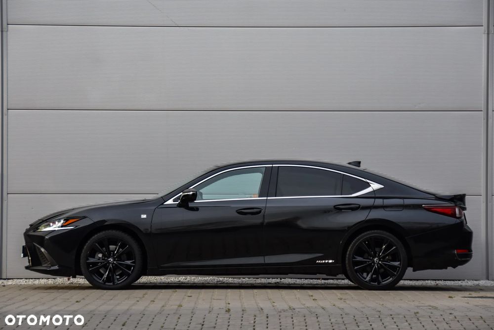 Lexus ES 300h F Sport Edition - 7