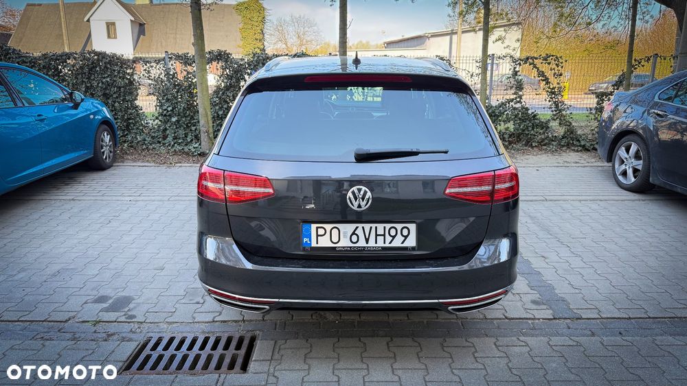 Volkswagen Passat Variant 2.0 TDI Bi-Turbo BMT 4Mot Highline DSG - 25