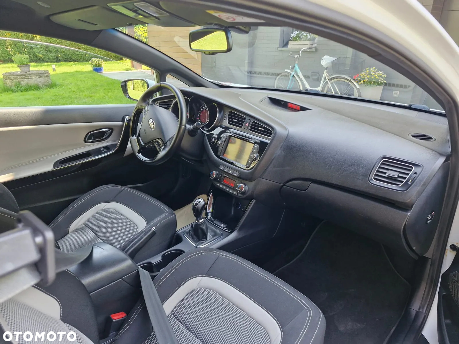 Kia Ceed 1.6 GDI Dream Team Edition - 8