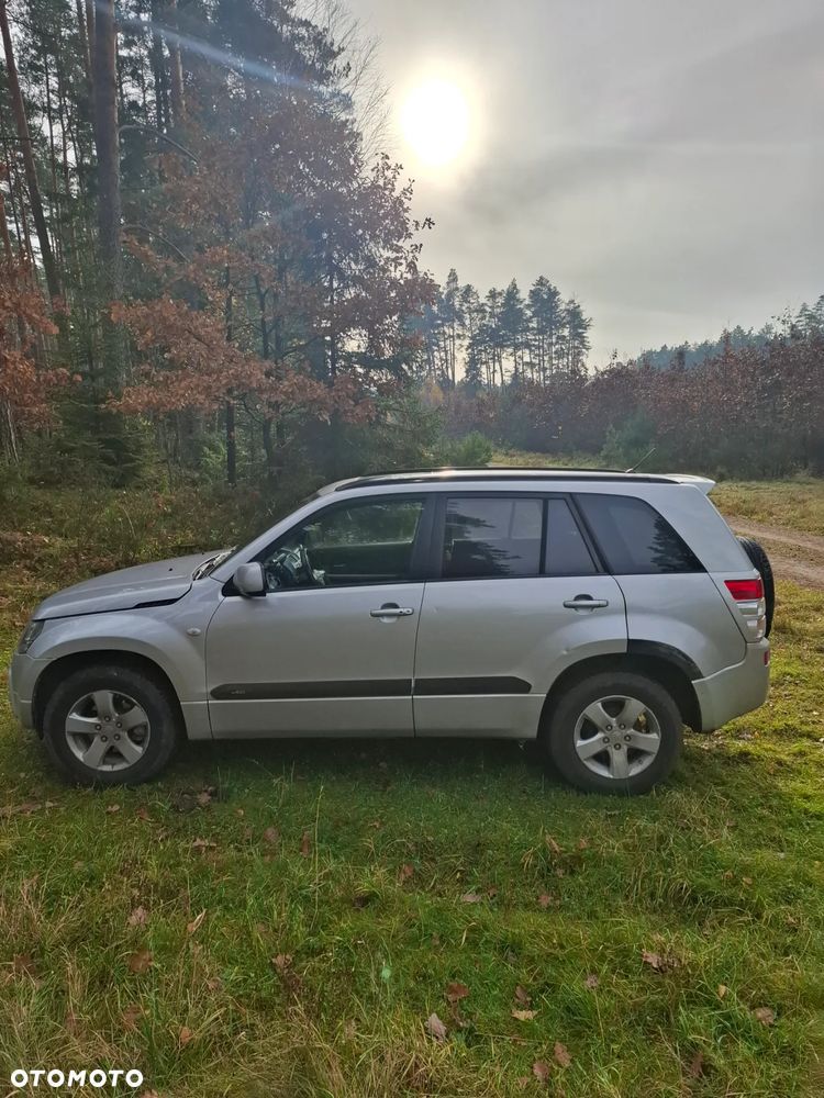 Suzuki Grand Vitara 2.0 Automatik Comfort - 3