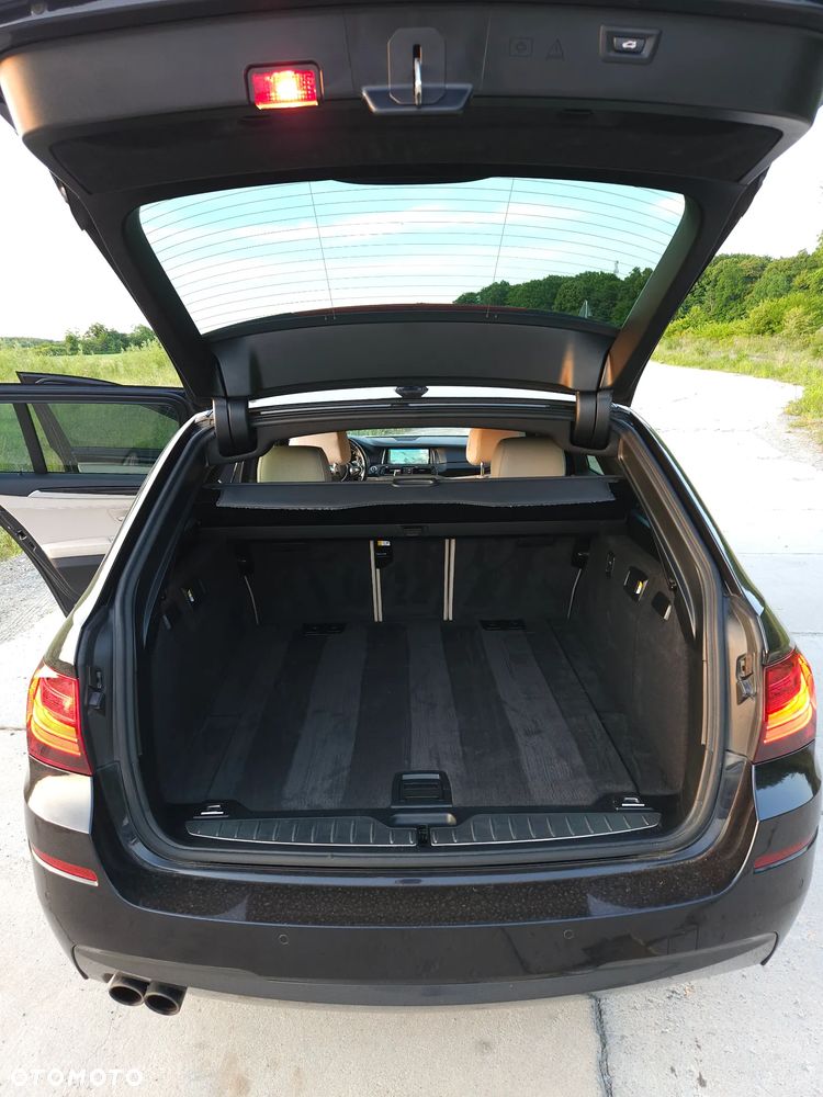 BMW Seria 5 520d xDrive Sport - 28