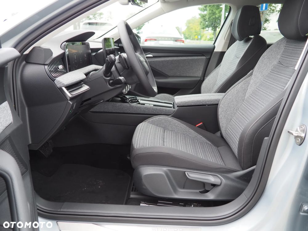 Skoda Superb 1.5 TSI mHEV Drive DSG - 12