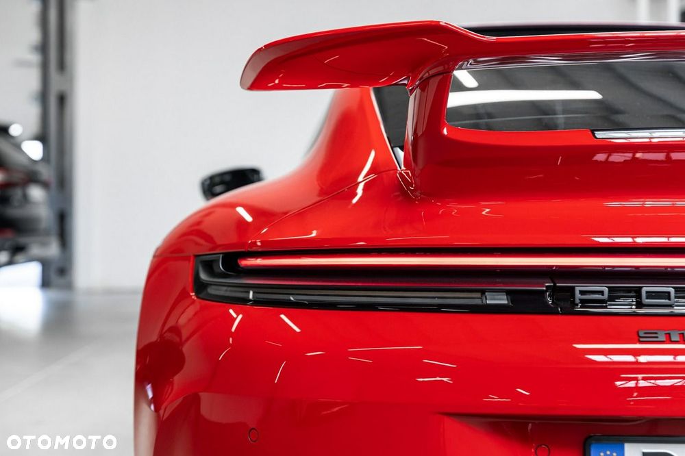 Porsche 911 Carrera 4 GTS PDK - 22