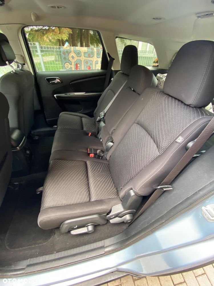 Dodge Journey - 10