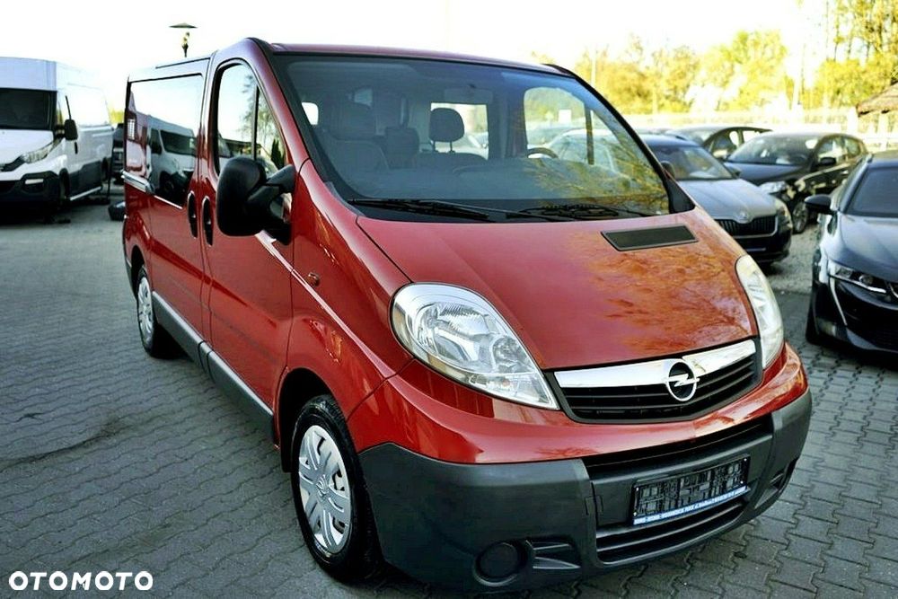 Opel Vivaro - 11
