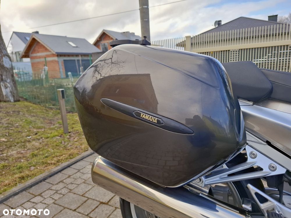 Yamaha FJR - 25