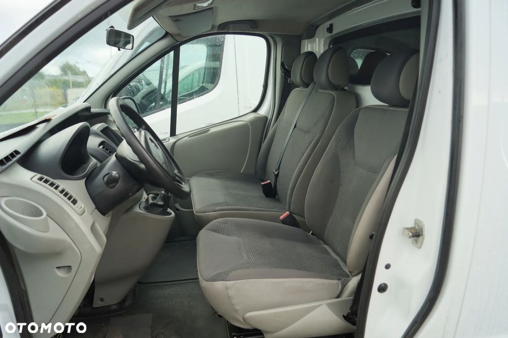 Opel VIVARO - 22