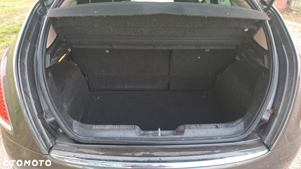 Lancia Delta 1.6 MJ Gold - 4