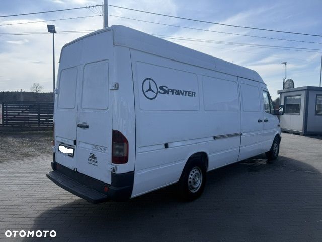 Mercedes-Benz Sprinter - 9