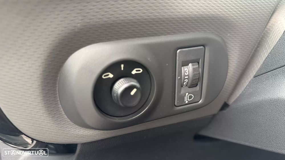 Citroën C4 Cactus 1.2 PureTech Feel — fotografia 15