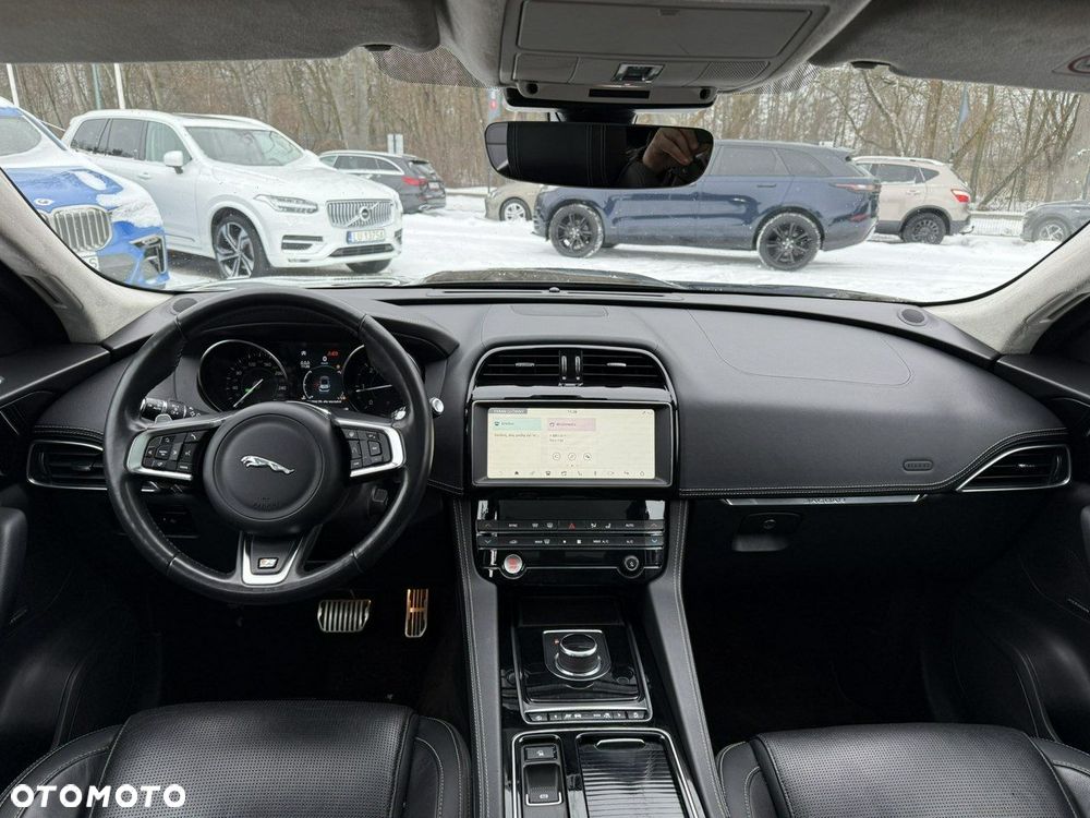 Jaguar F-Pace 2.0 i4D AWD R-Sport - 22