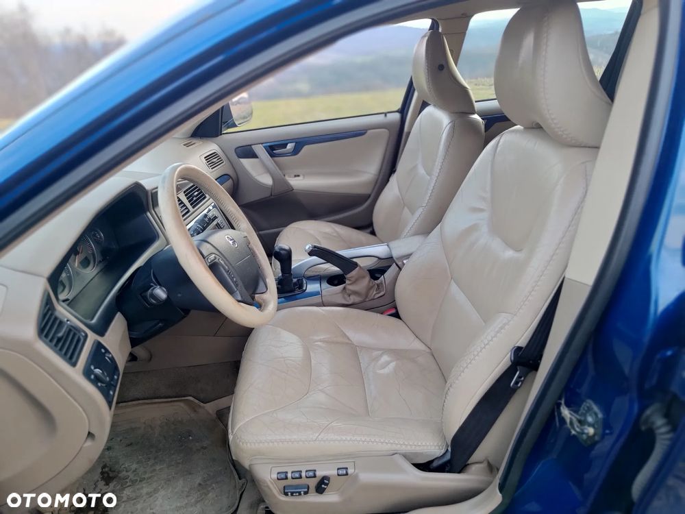 Volvo XC 70 2.4D5 AWD Ocean Race - 7