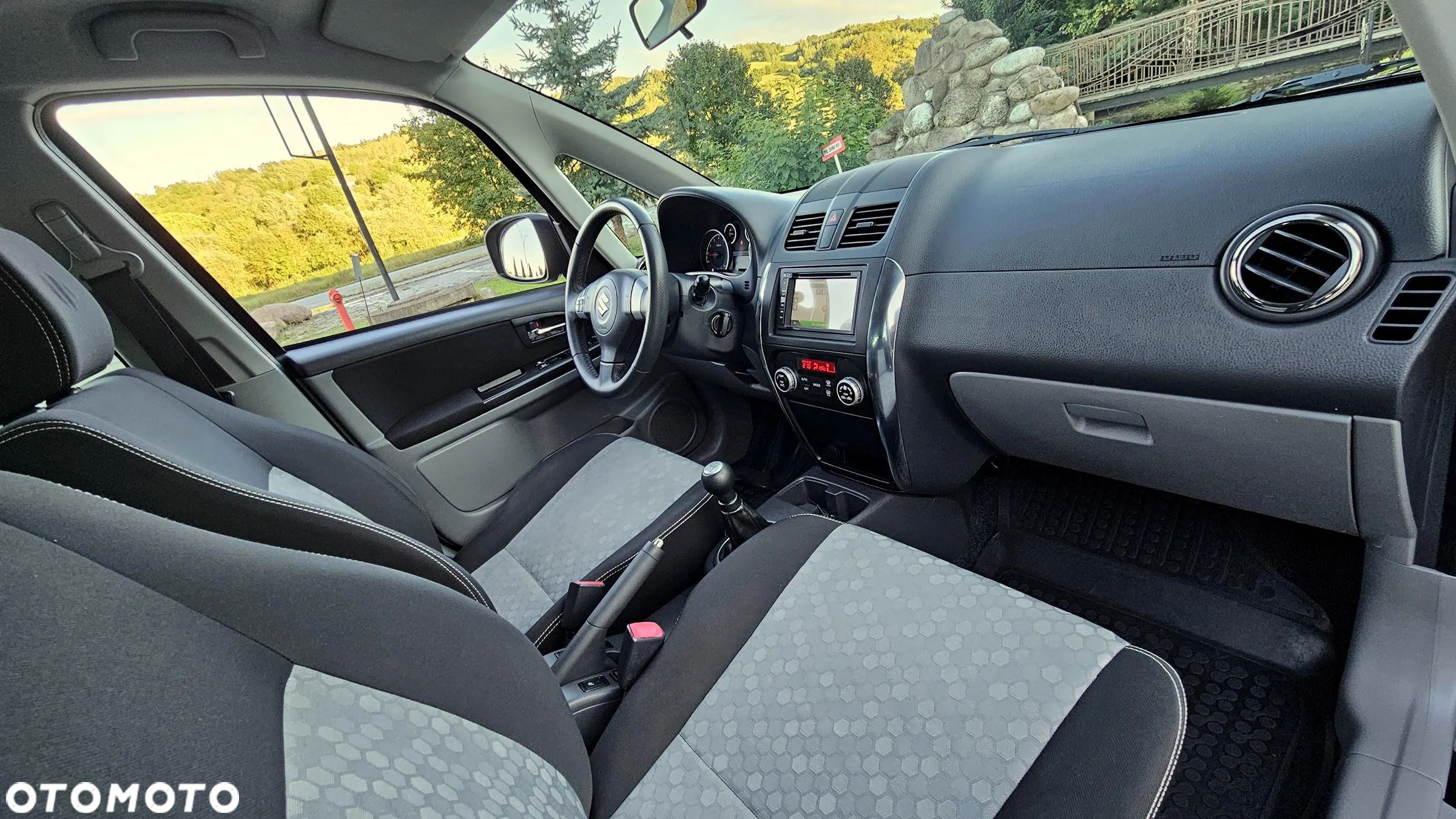 Suzuki SX4 1.6 Premium 4WD - 24
